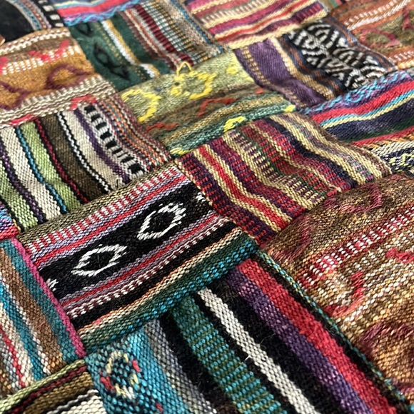 Vintage Addiction | handmade embroidered tote - Picture 2 of 5